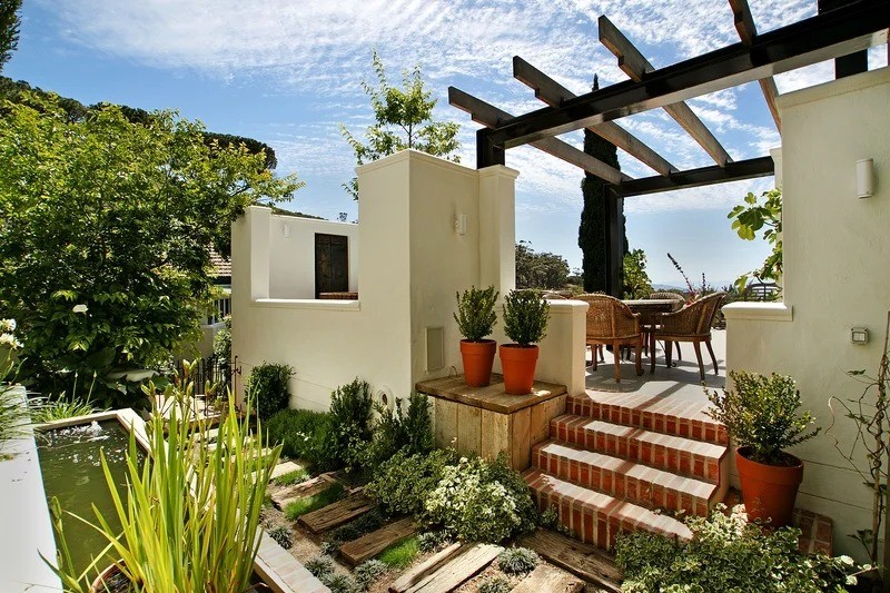 LIBRARY-WITH-A-VIEW.-17