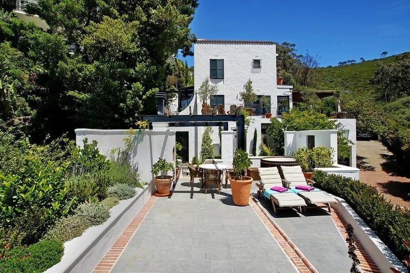 LIBRARY-WITH-A-VIEW.-20