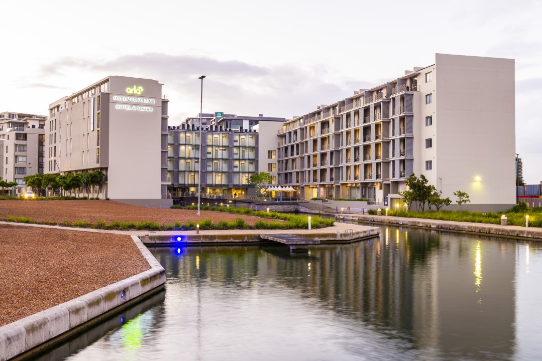 HarbourBridge-219-Hotel-exterior