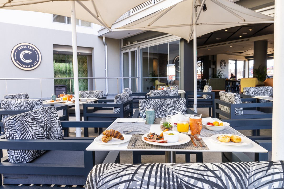 HarbourBridge-300-Canal-Cafe