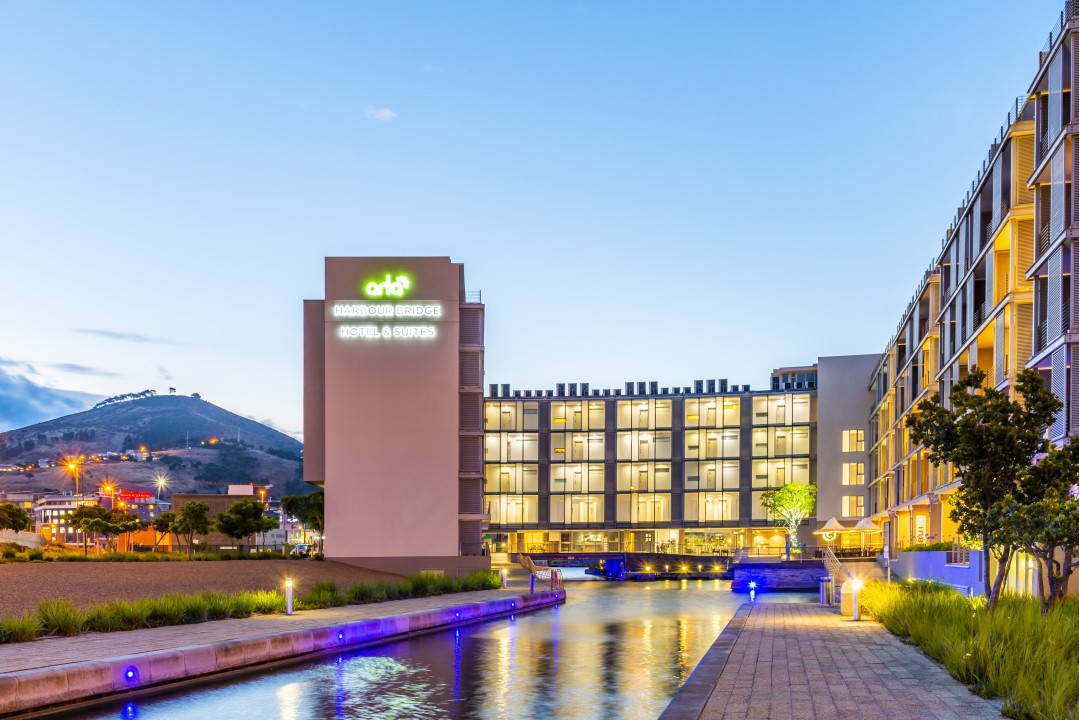 HarbourBridge-61-Exterior