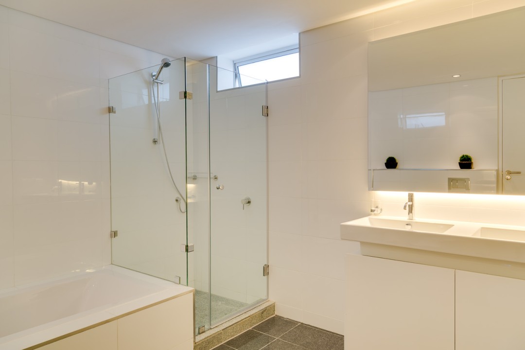 30.-Apartment-Bathroom-2