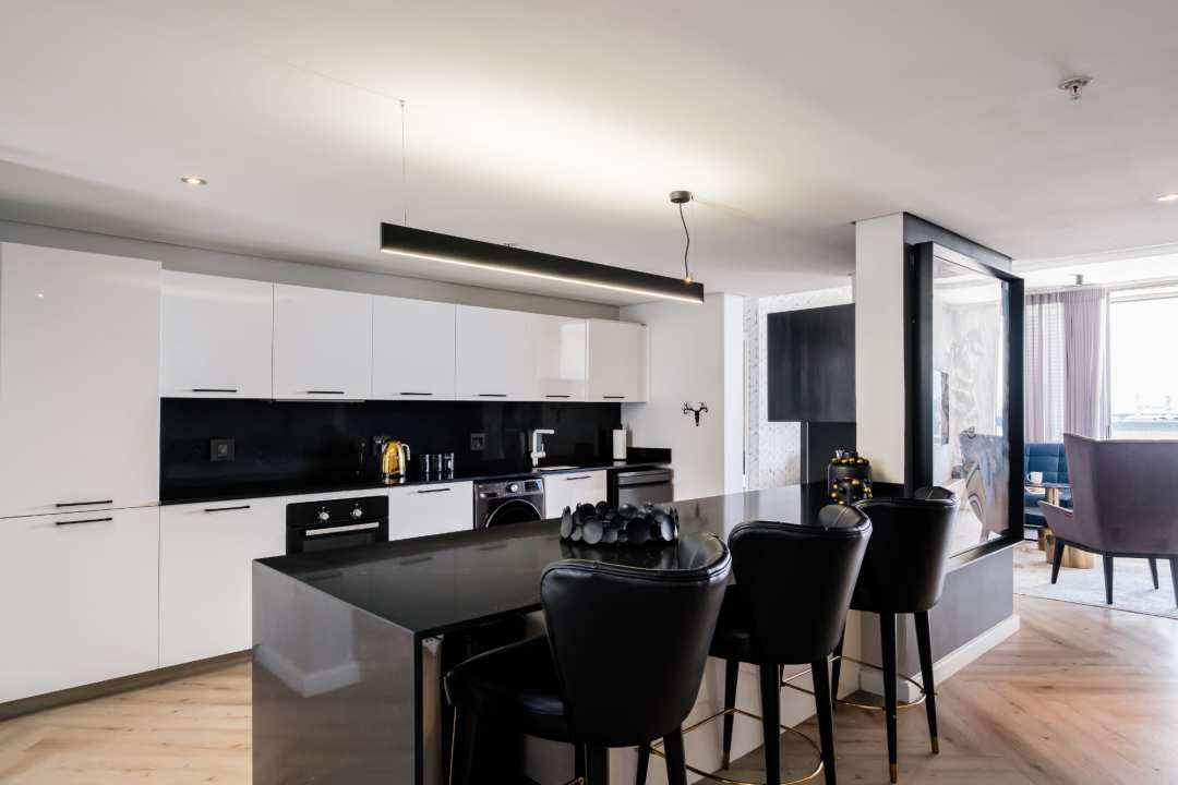 Modern Kitchen with Sleek Finishes at 413 Harbour Bridge