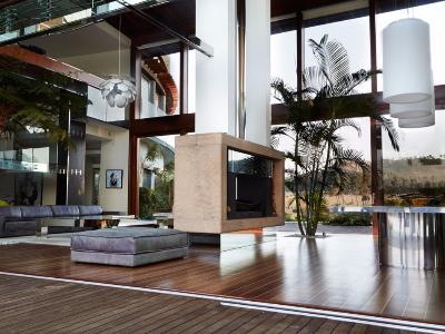 c79a9eff-d822-4d60-856b-cc6ebc265e50