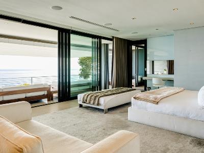 bf9d952c-0f57-4d3e-a5c0-97a9e7c20b12