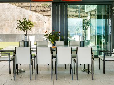 e2df4240-cd09-4ab8-9eeb-0ac9367be8de