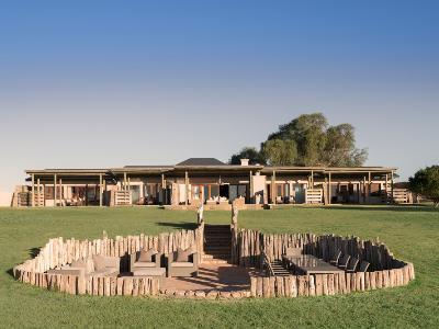 aade4200-7a31-4989-b975-00af7b48b3fb