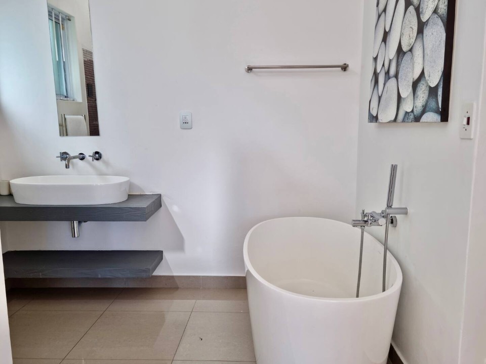 7e7afdf7-3bb8-4601-bef9-0ce9b8a2fa58