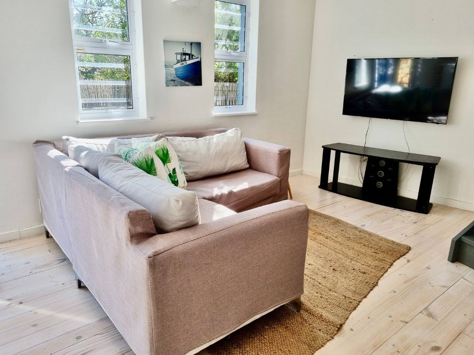 83085d89-e16e-4ad9-8e64-b1e63b8f6a9b