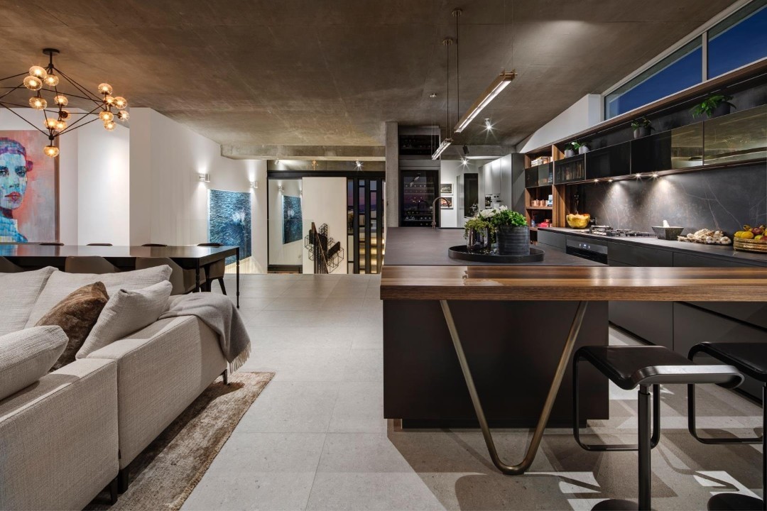 19907914-0802-4068-bbd6-0b6d1f21e584