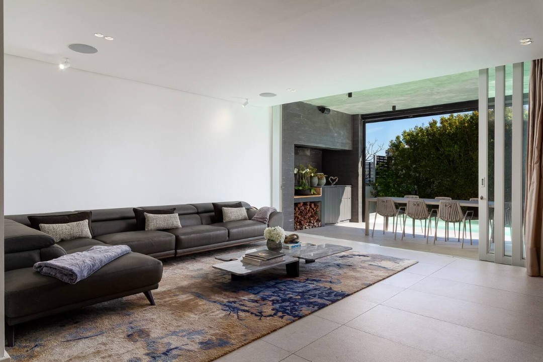 bf680bd6-5ec8-48cb-a18b-6c3204990bae