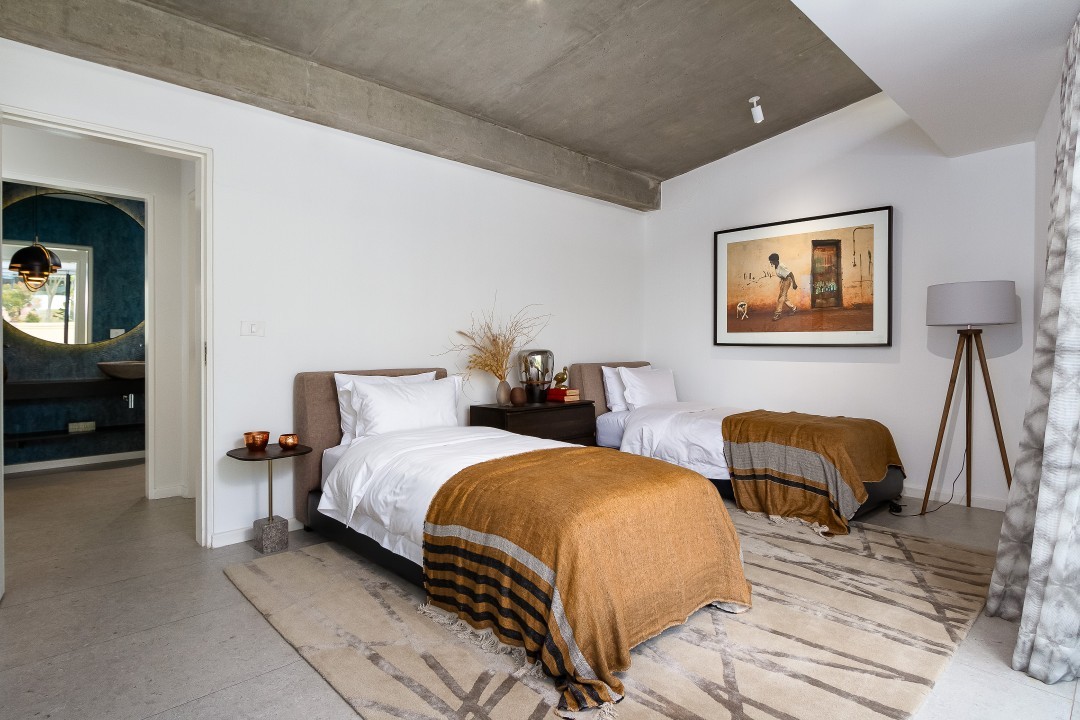 f23af716-6c3a-45a9-a4c3-cb7e15b059a5