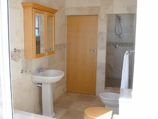 bantry-bay-bantry-beach-luxury-suites_2_L