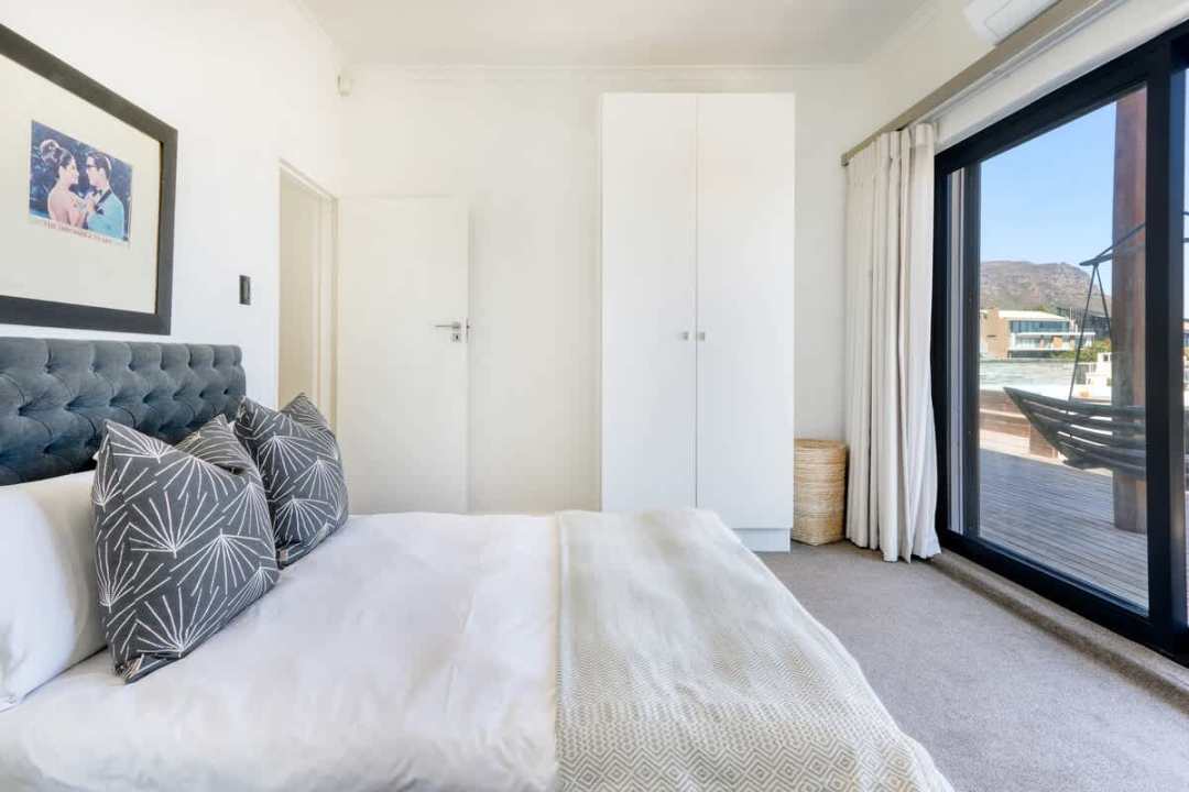 ca99f188-92d3-4a-O__Ru