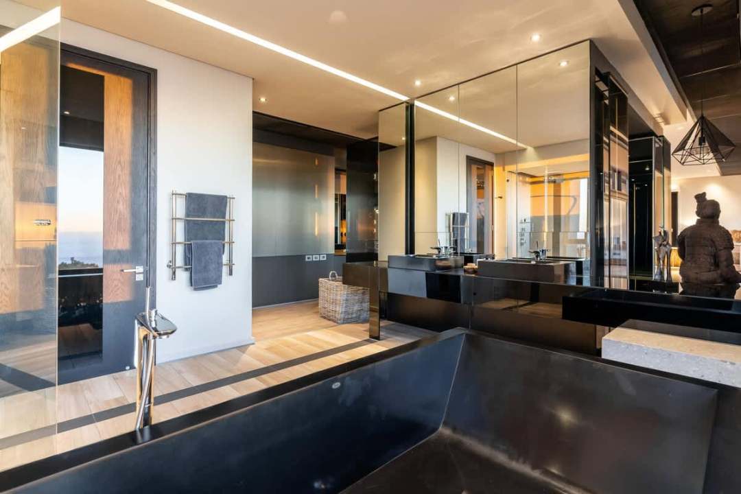 4caf362a-3ff9-43-elivj