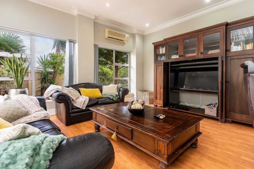 unsvhhugfy7c5tsgftrf