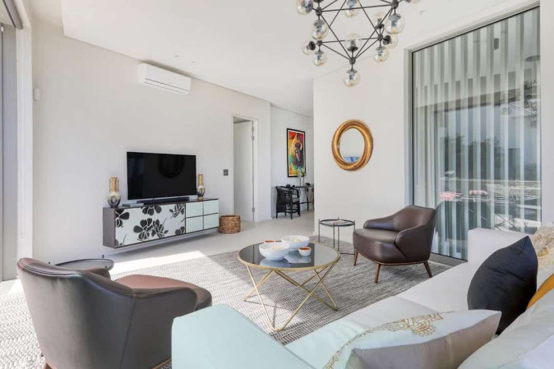 15cbd27a-d8cb-46-F84jn