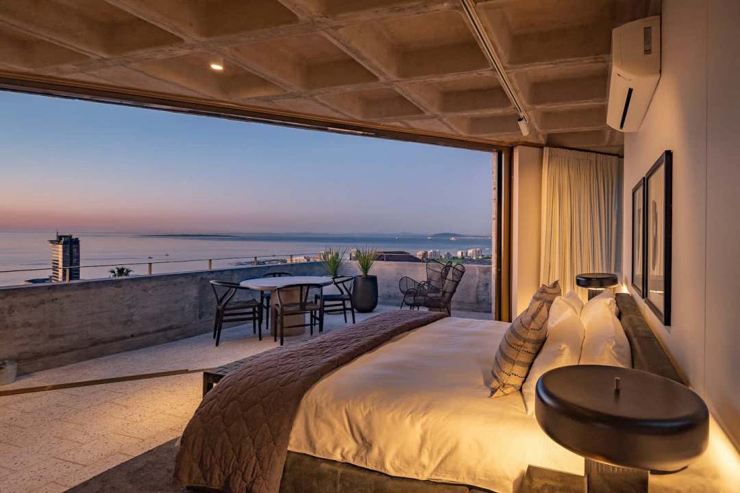 wn513txyuhvj4qxj6300