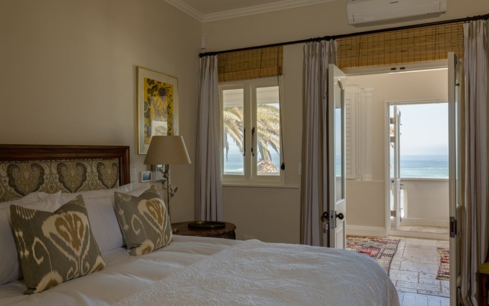 luxury-cape-town-camps-bay-villa-Bedroom-1-with-sea-views