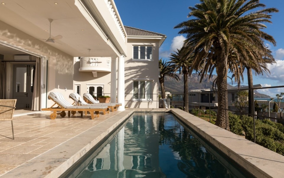 luxury-cape-town-camps-bay-villa-Pavillion-pool-3