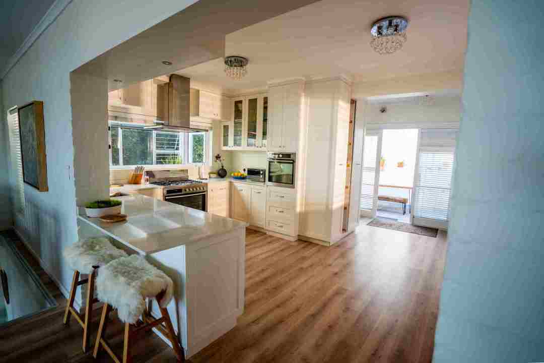 Scarborough-AirBnb-10-scaled_6_11zon