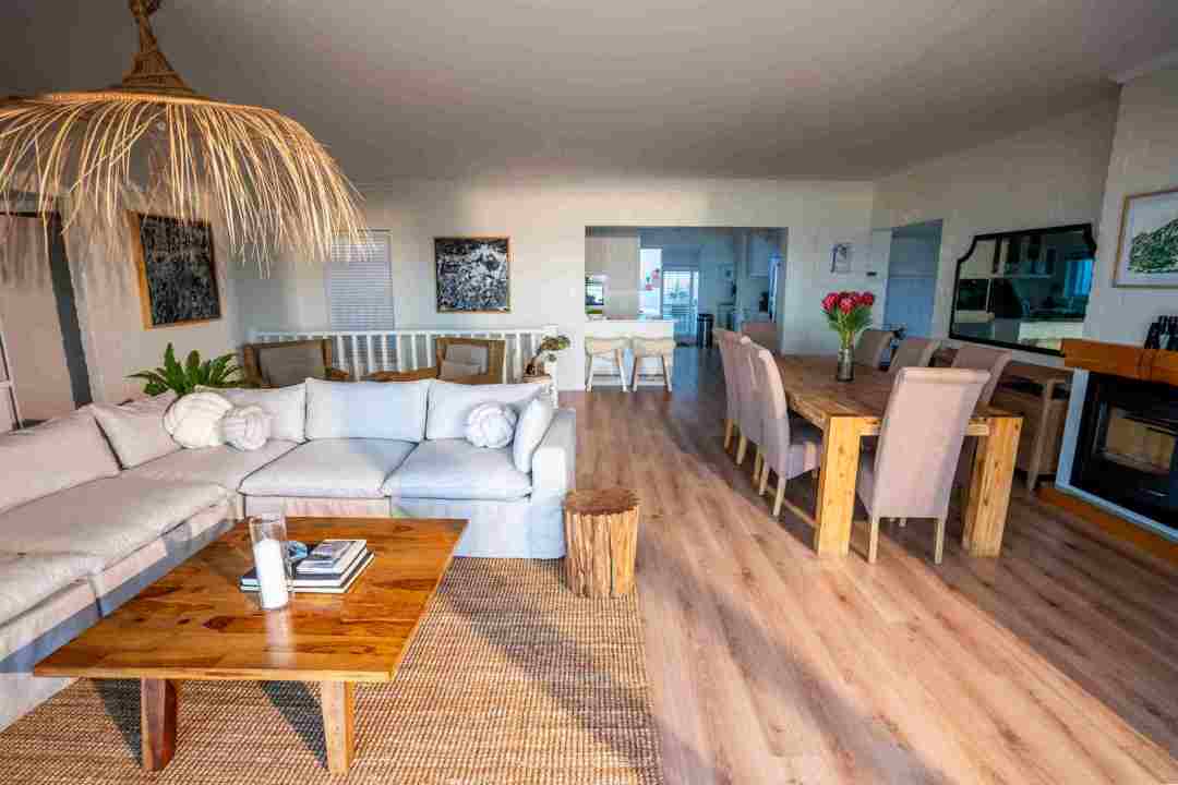 Scarborough-AirBnb-4-scaled_3_11zon