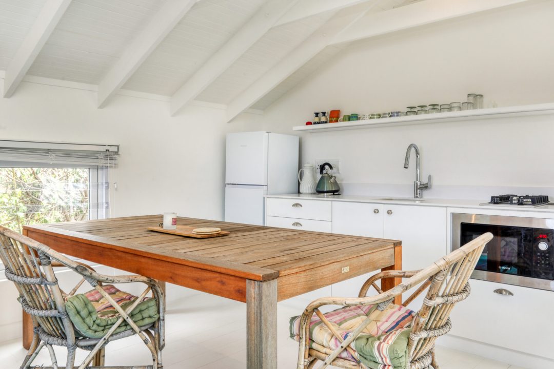 Flatlet_kitchen-scaled