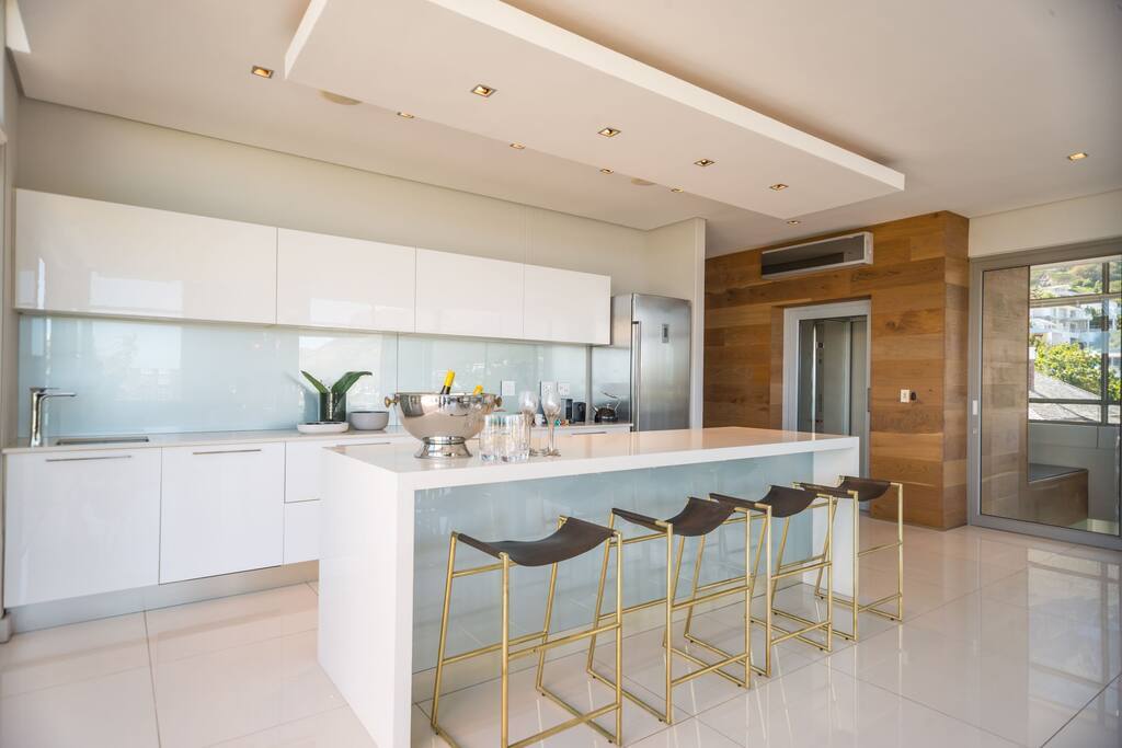 a54076b6-86a2-4d3f-8ee5-965712a8b240