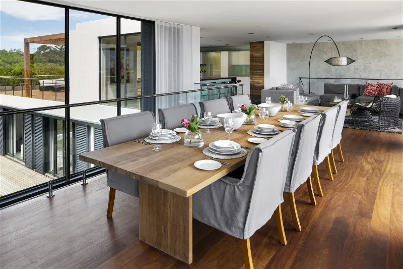 dining_room_with_back_patio_view0e395d0