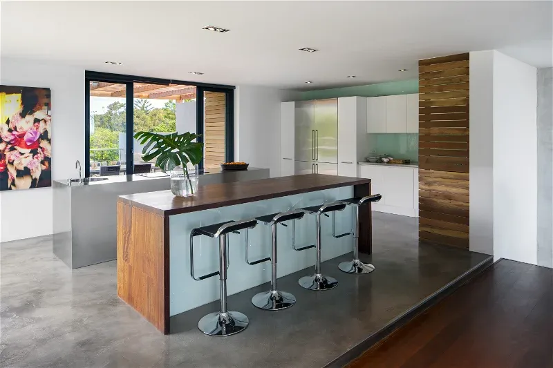 kitchen_with_view_of_2_islands_sliding_doors_fridg6692d36