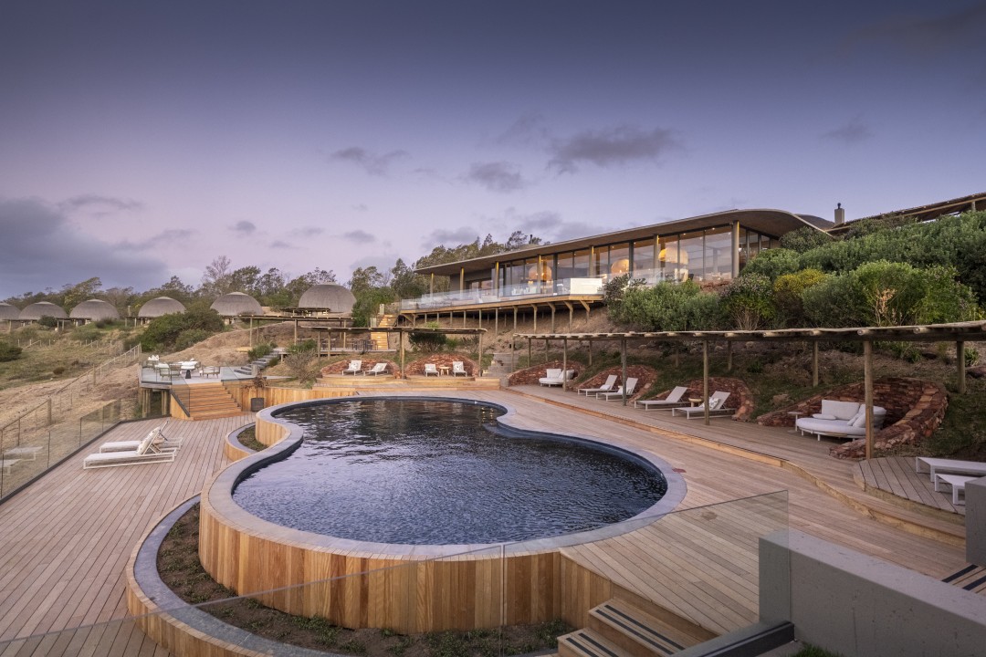 Kwena-Lodge-Pool-2