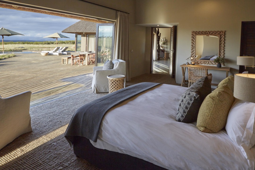 Ulubisi-House-Main-Bedroom_02