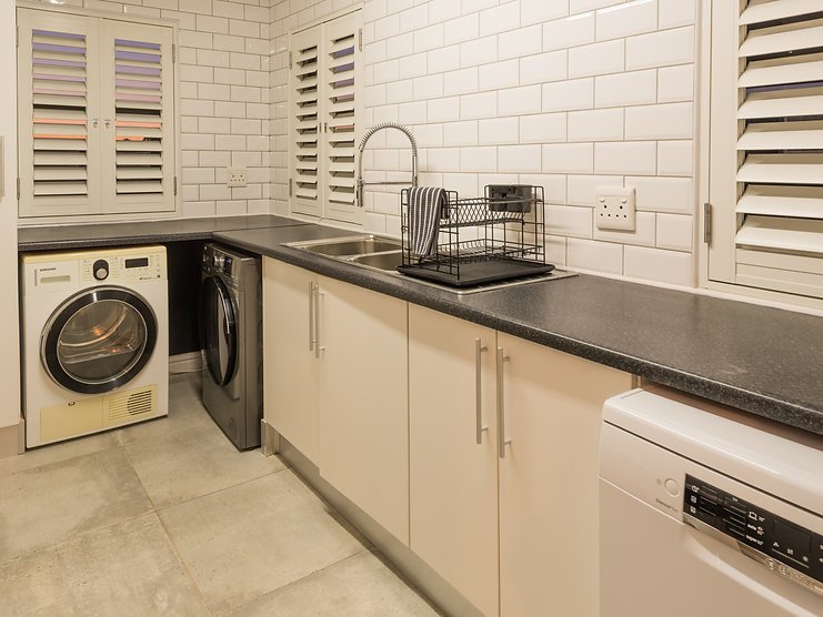 4b9fc8_1df4cb8d527a4a62a0669d8c76cc25afmv2