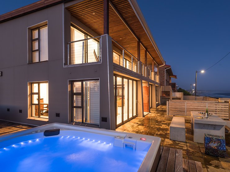 4b9fc8_3fe7c67db6514d9281db4217dd9f727amv2