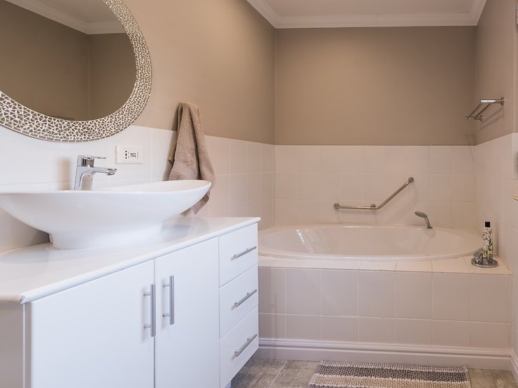 4b9fc8_cdb186070c124a95b69764c84362146fmv2