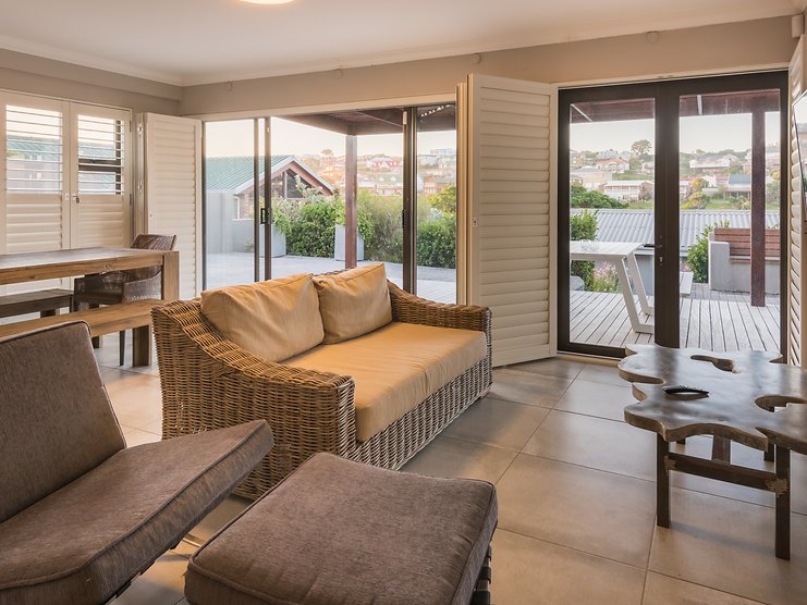 4b9fc8_f337f9e0a7984303b91faf6dfc2954f1mv2