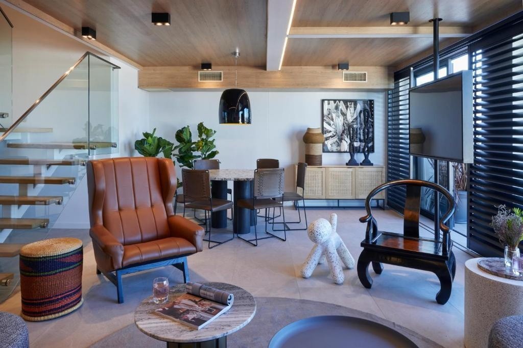 a02c5f4f-b769-42f2-9543-1be8bac8c345