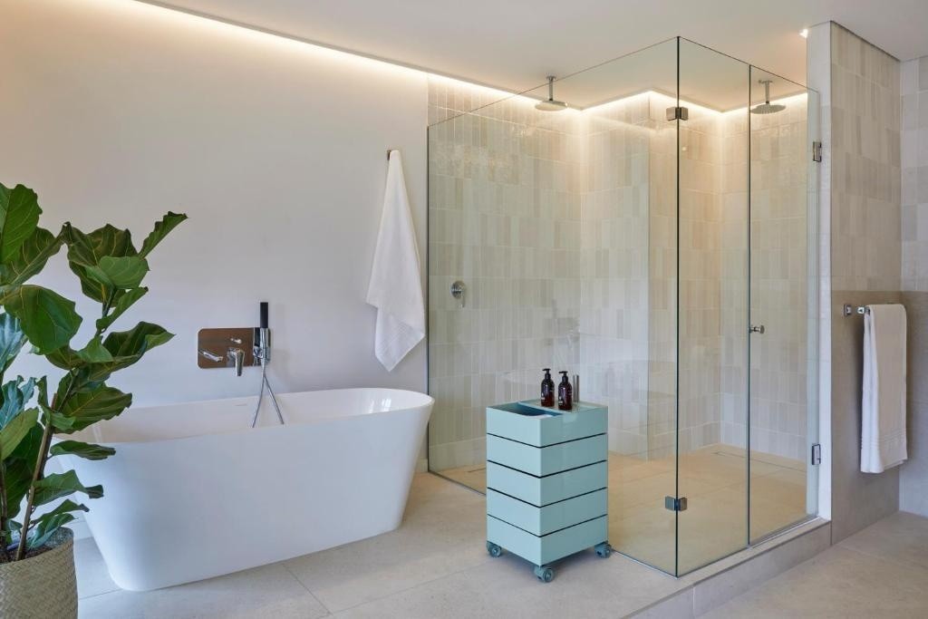 a02c5f50-d2bc-4494-881c-8028bb786520