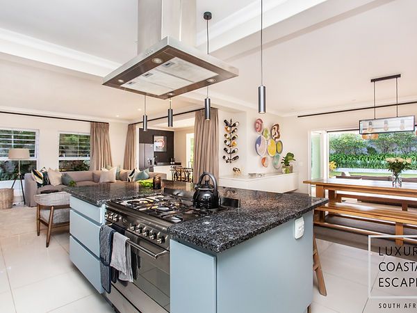 4b9fc8_17e6be6fcad045a4b748920f04828a2fmv2