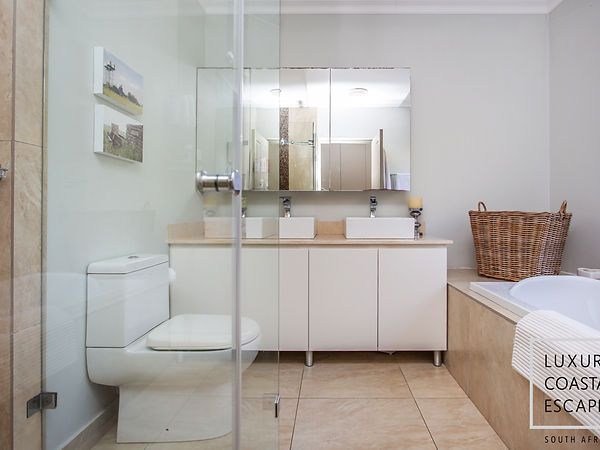 4b9fc8_26fff029d7d2416a9f0a4eb83745cd24mv2