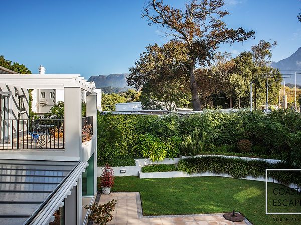 4b9fc8_c7c871afdd154396a90f14510a4c5ff5mv2