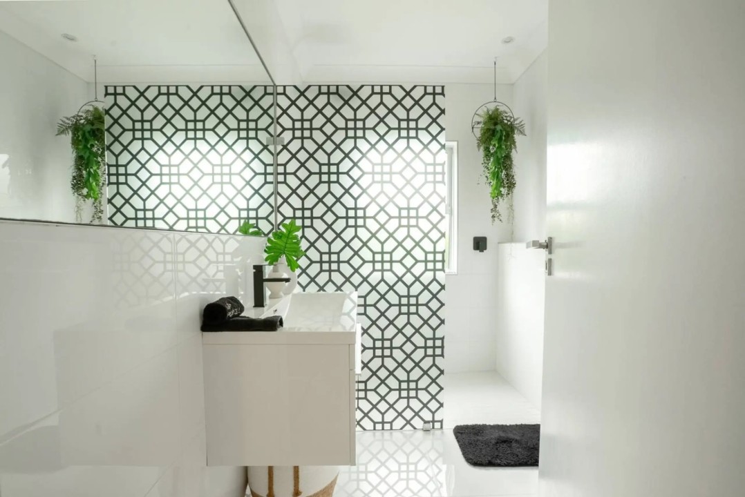 165494-420170-UqQpDtWfYoZtBU4Sr15wByLbrjfv19P7ddFQ0voISA-68922186b7838