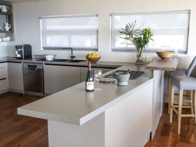 thumbs_luxury-cape-town-camps-bay-apartment-ktichen-dining